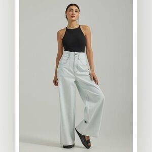 Lee high Rise Pleated Wide-leg jeans